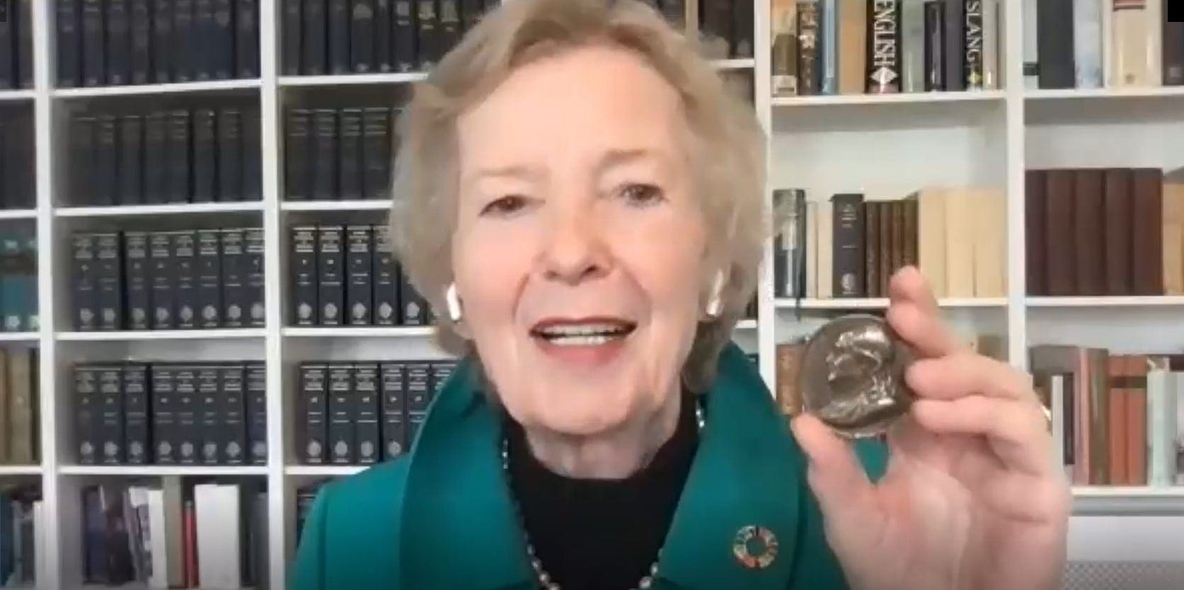 Mary Robinson receives Third Benjamin Franklin House Medal for Leadership