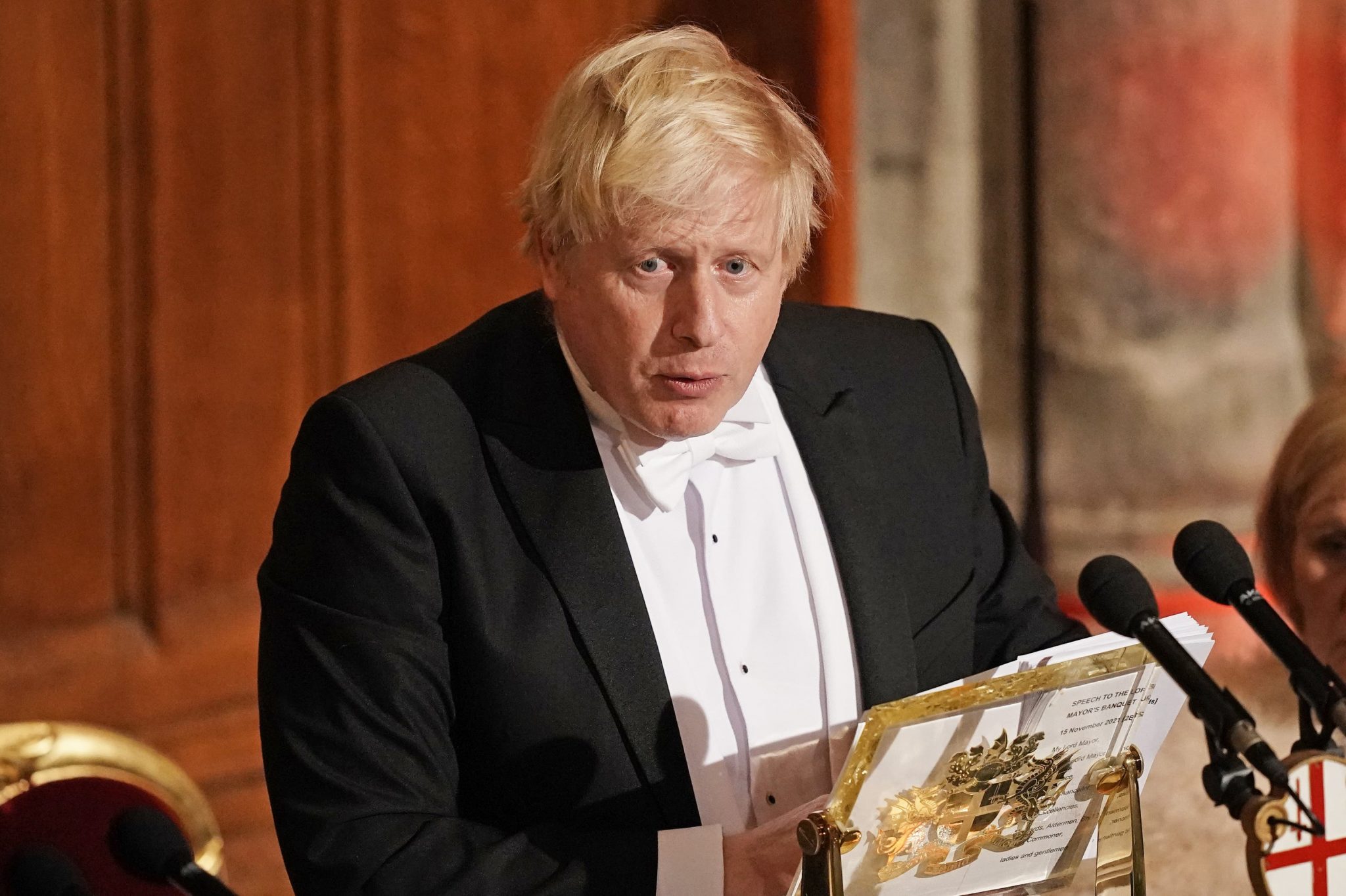 Johnson repeats Article 16 threat at Lord Mayor’s Banquet