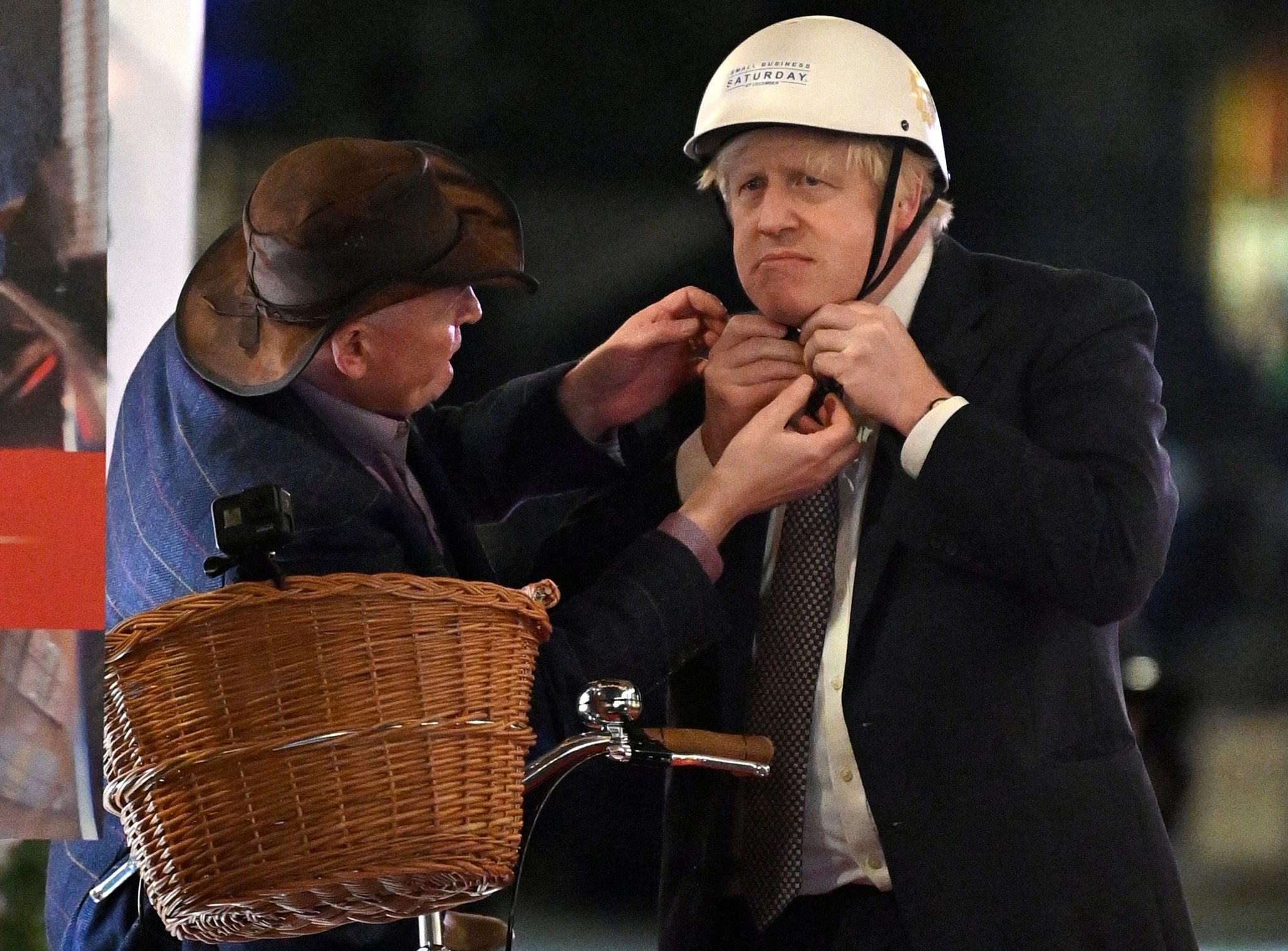Prime Minister reveals he is a ‘devotee’ of Tayto crisps as he hosts food market
