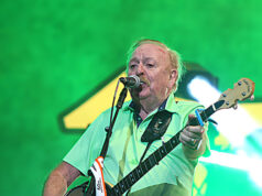 Sin é: Wolfe Tones’ final ever UK show