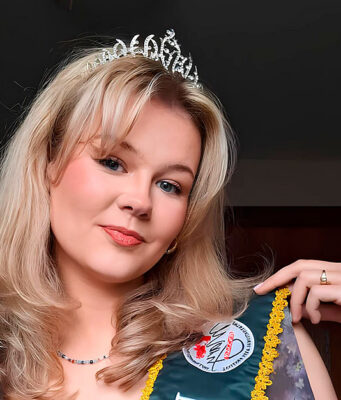 19- year-old Cara Molloy is this year’s Edinburgh Mary